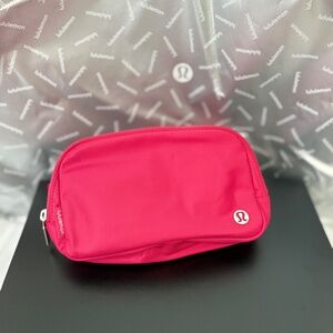 NWT LULULEMON Everywhere Belt Bag 1L color PDRA